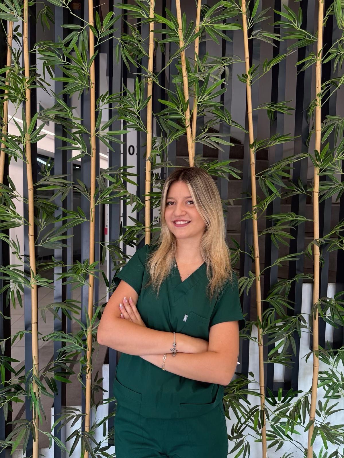 Damla Sefercik – Dental Asistan